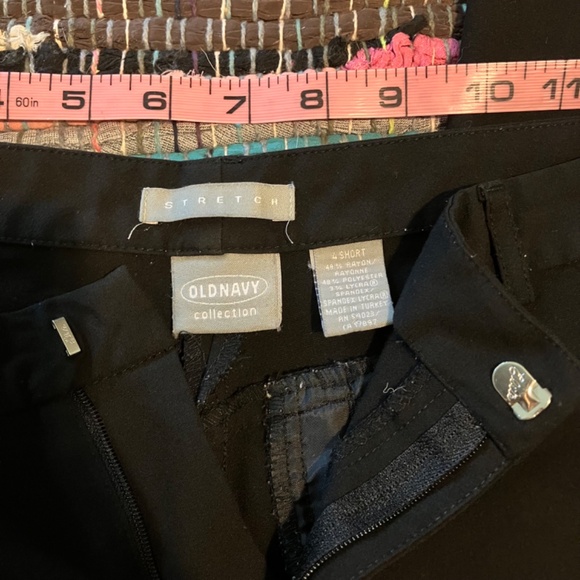 Old Navy Black Stretch Slacks 4 Short - Picture 4 of 7